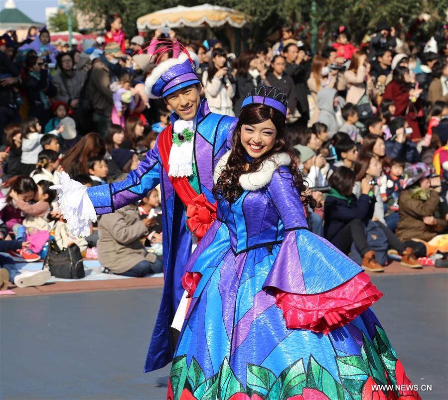 JAPAN-TOKYO-DISNEYLAND-XMAS PARADE