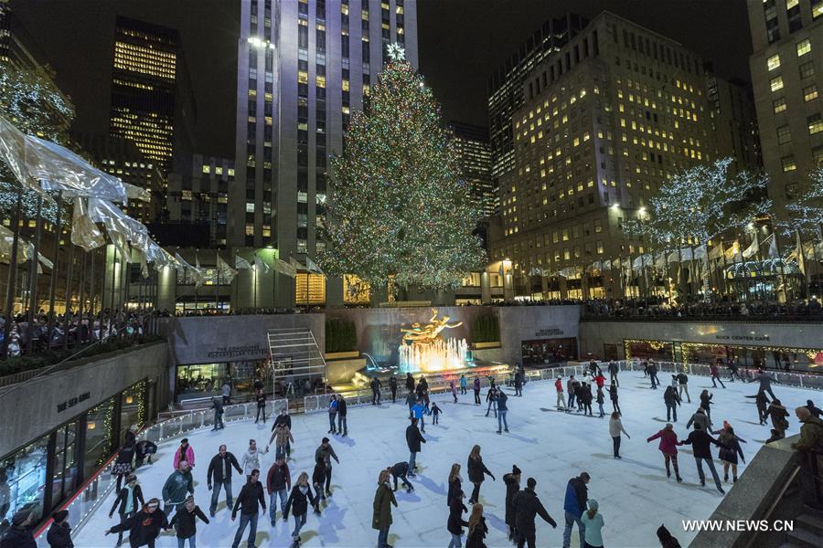 Etats-Unis : sapin de Noël du Rockefeller Center à New York
