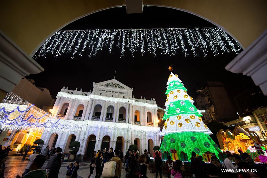 Chine : illuminations à l'approche de Noël à Macao