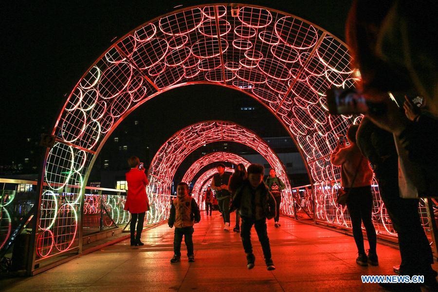 Festival d'illuminations à Ningbo
