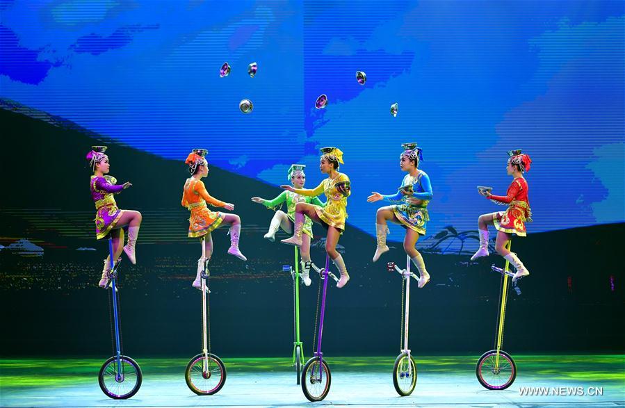 CHINA-HENAN-ACROBATICS FESTIVAL (CN) 