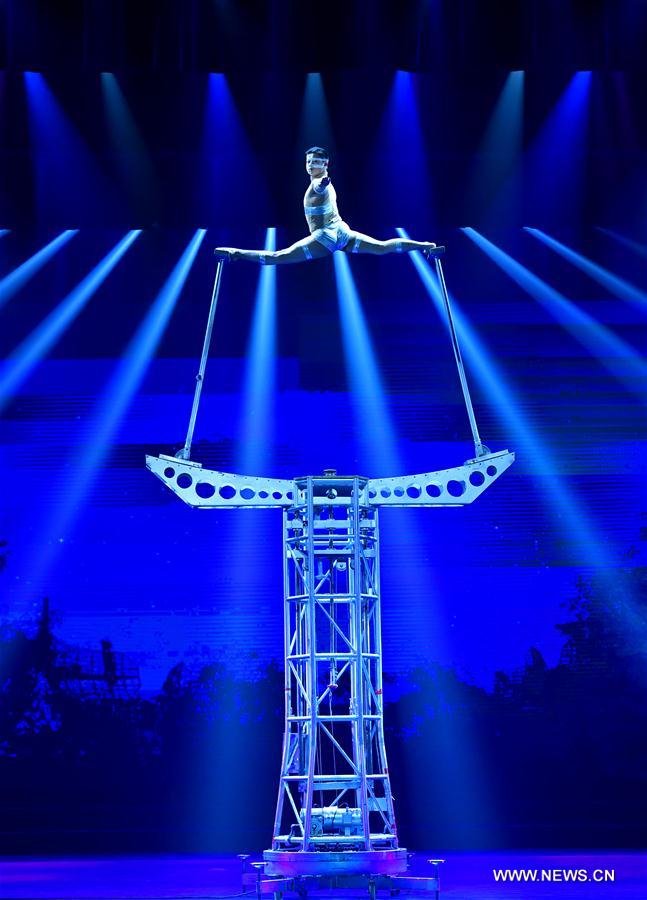 CHINA-HENAN-ACROBATICS FESTIVAL (CN) 