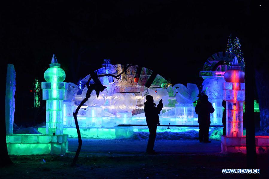 Chine : Festival des lanternes de glace à Harbin