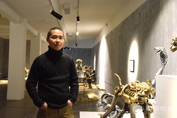 Les sculptures d'acier de Hou Zhongmin