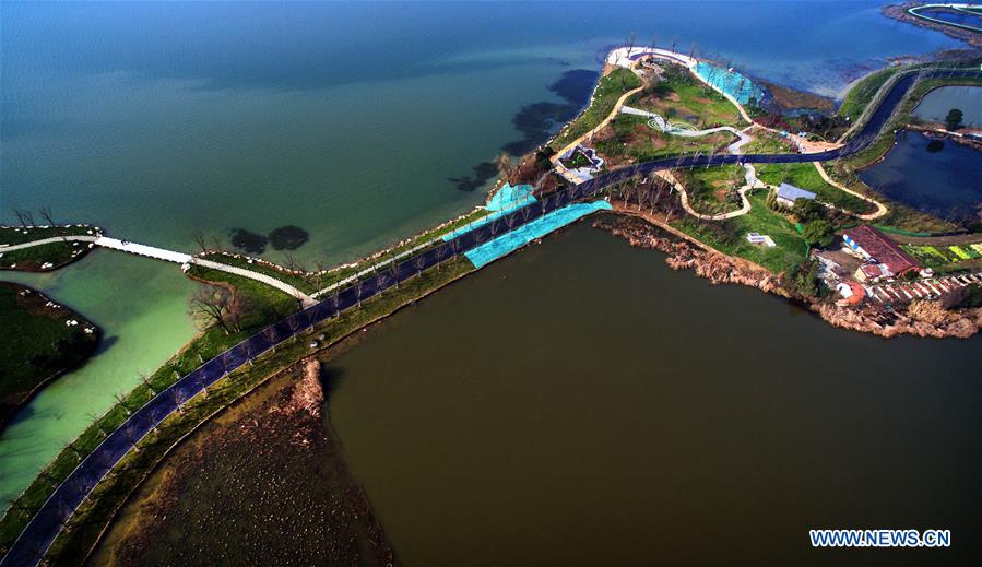 Chine : voies vertes du lac Donghu à Wuhan