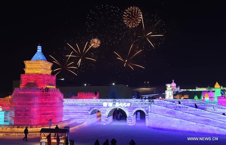 Chine : le "Monde de neige et de glace" à Harbin