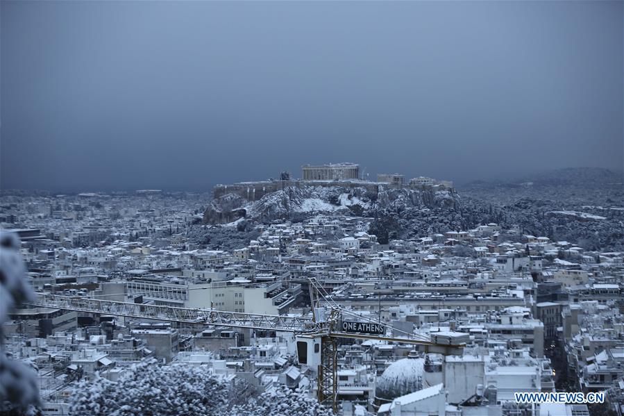 Grèce : Athènes recouverte de neige