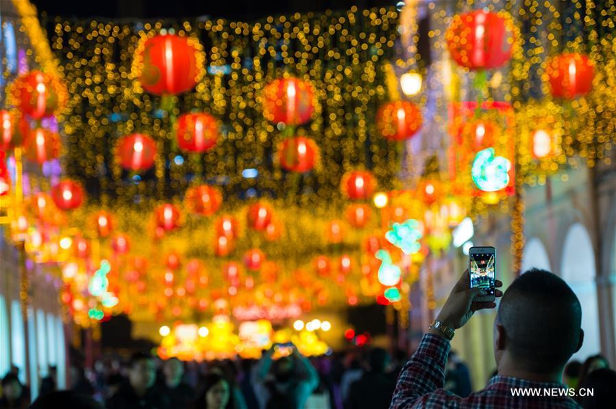 Illuminations de la fête du Printemps à Macao