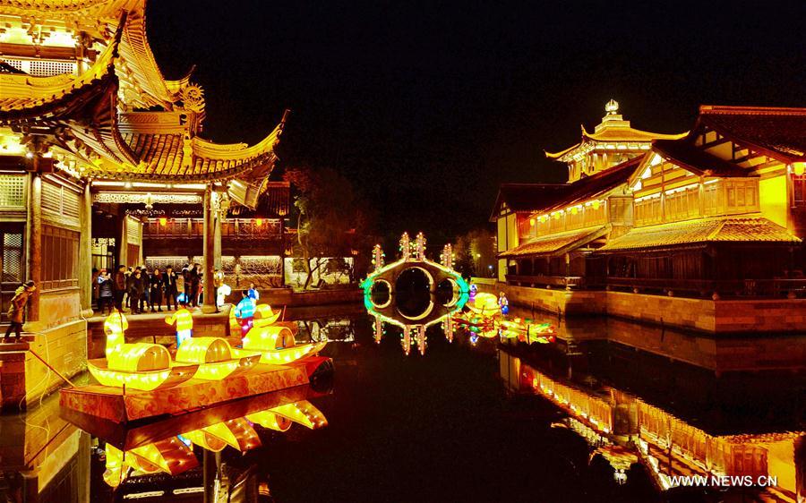 Chine : foire de lanternes au Zhejiang