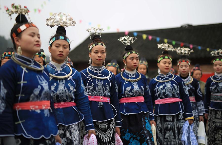 Activités folkloriques de l'ethnie Miao en Chine