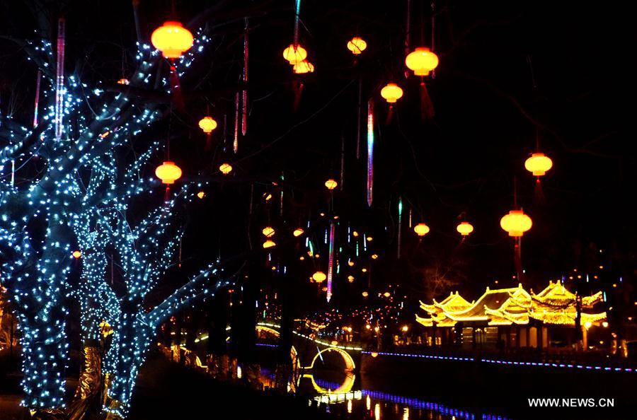 Préparatifs pour la fête des Lanternes en Chine