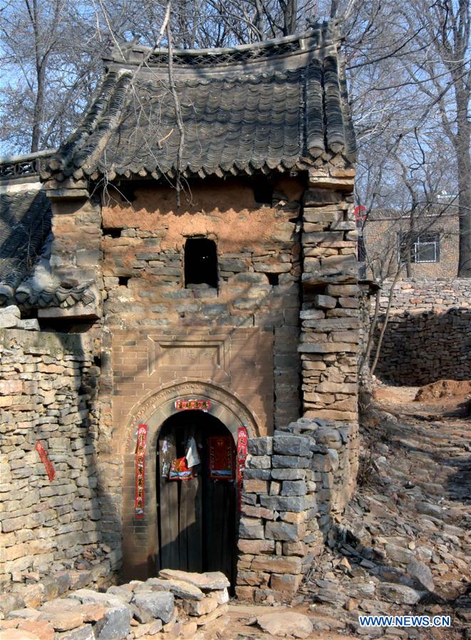 Chine : village en pierre au Henan