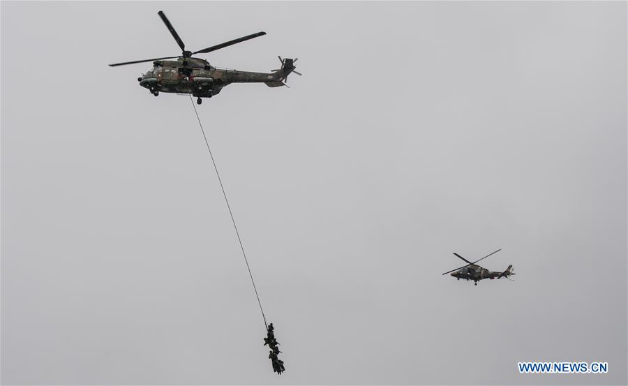 Afrique du Sud : célébrations de la Journée des forces armées à Durban