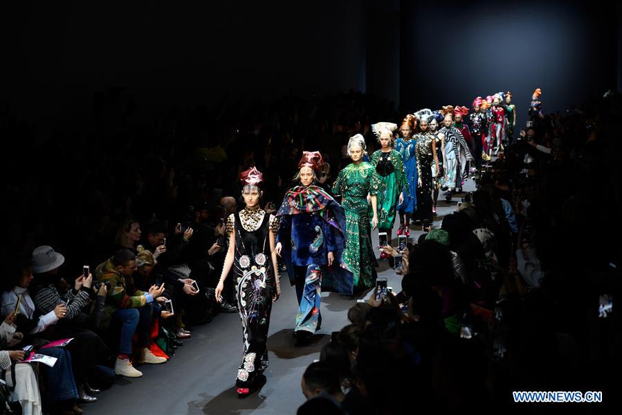 France : Semaine de la mode de Paris (prêt à porter)