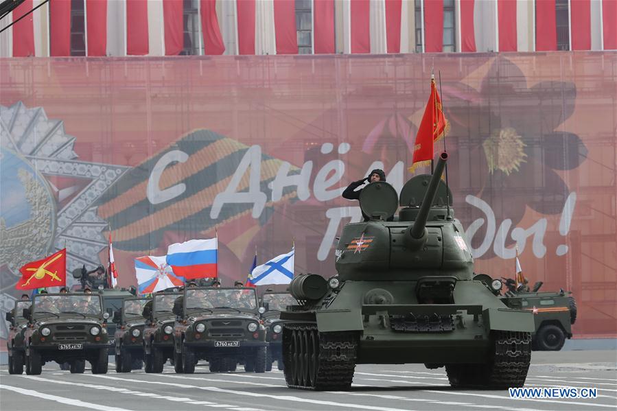Russie : défilé militaire pour le Jour de la Victoire