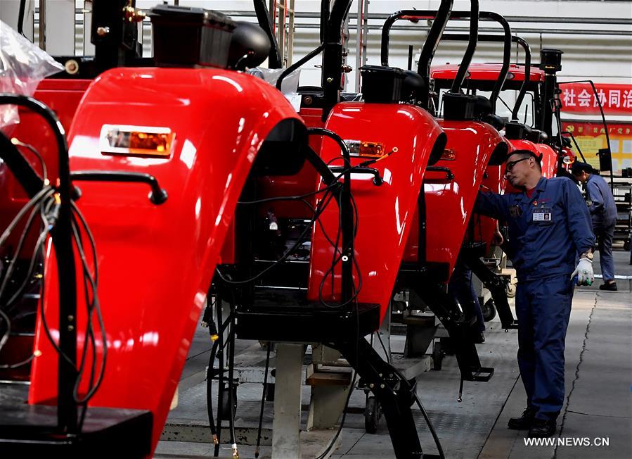 Chine : la première usine de tracteurs du pays à Luoyang