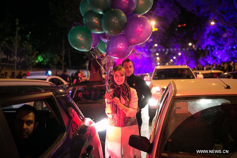 Iran : célébrations pour la réélection du président Hassan Rohani