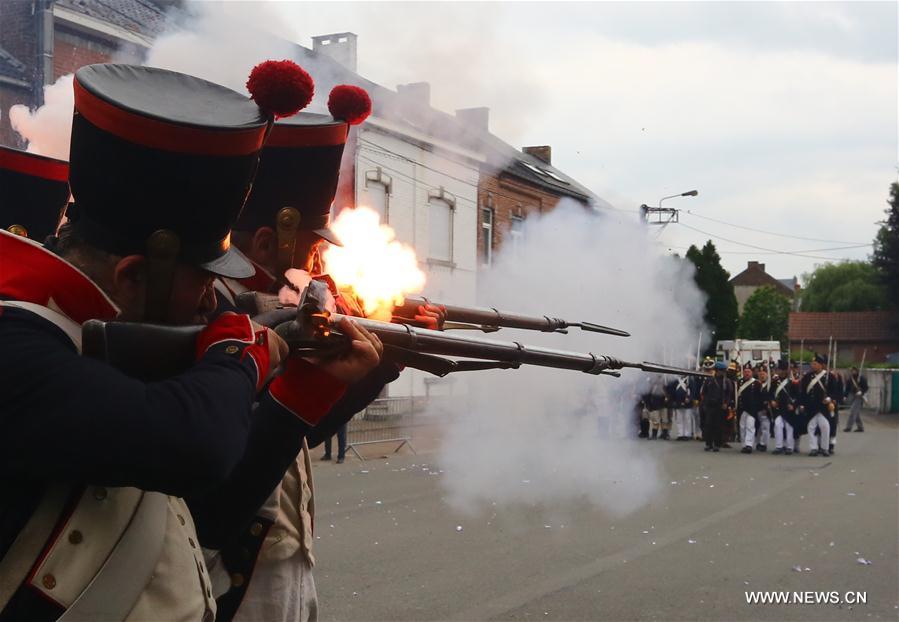 Belgique : reconstitution de la bataille de Ligny