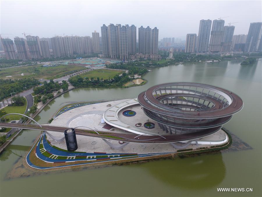 Chine : plate-forme touristique en spirale à Changsha