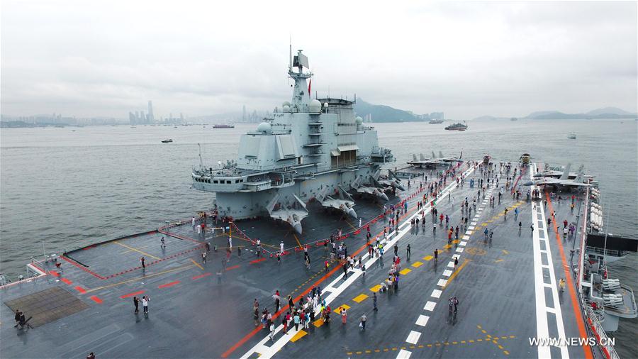 Chine : le porte-avions Liaoning s'ouvre au public à Hong Kong