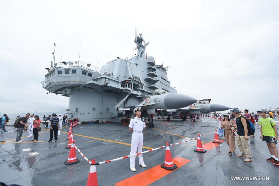 Chine : le porte-avions Liaoning s'ouvre au public à Hong Kong