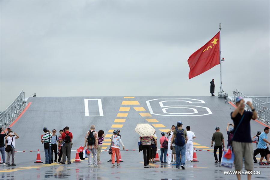 Chine : le porte-avions Liaoning s'ouvre au public à Hong Kong