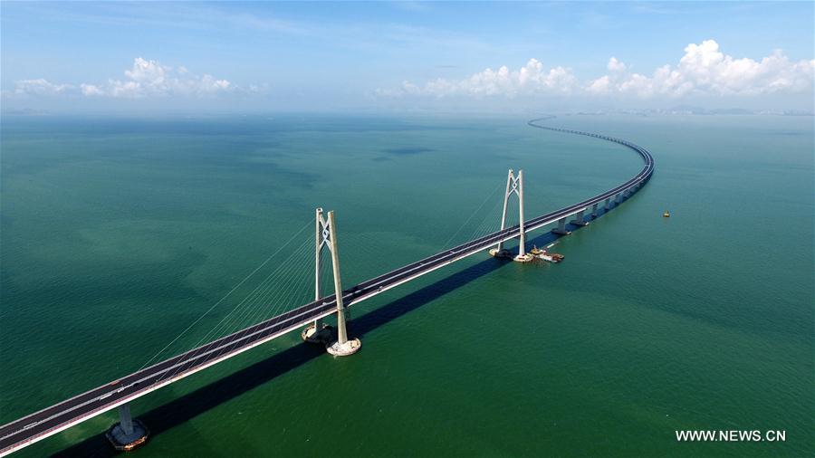 Chine : achèvement de la structure principale du plus long pont maritime au monde