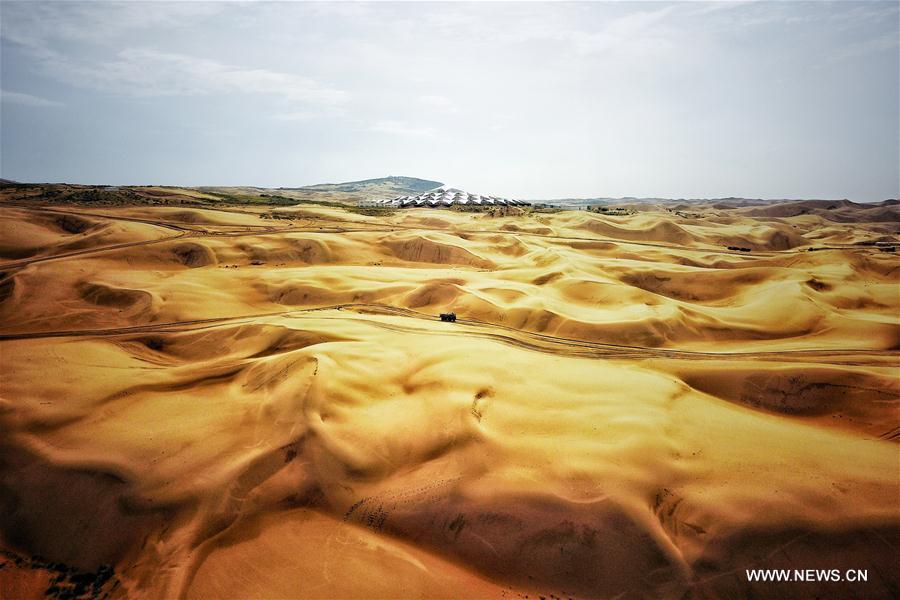 Chine : baie des sables chantant à Ordos