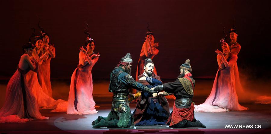 Chine : spectacle de danse sur le légendaire général Guanyu