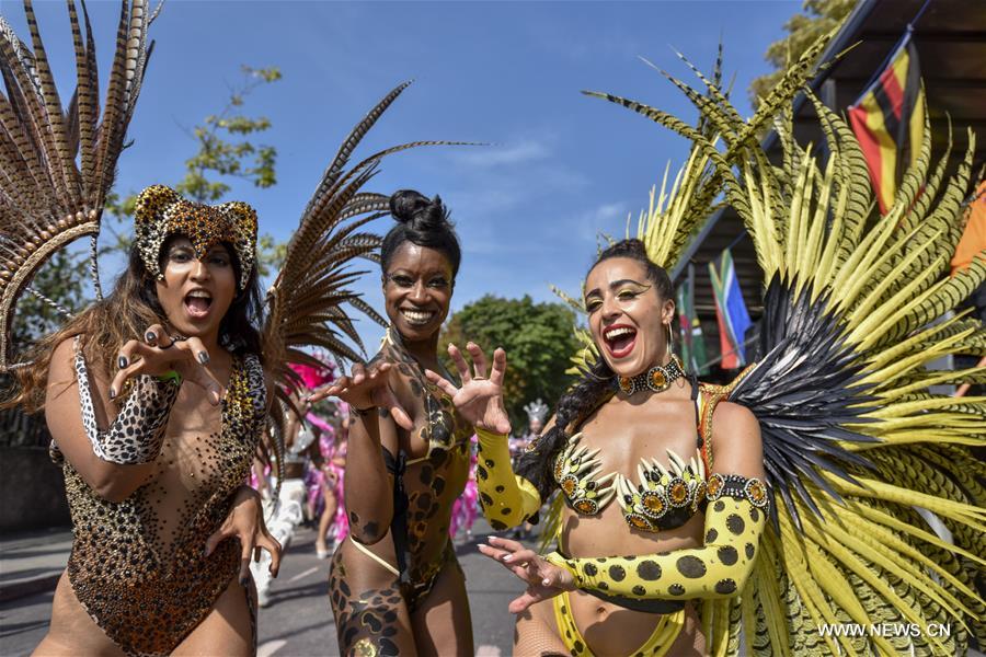 Royaume-Uni : la Grande Parade finale du Canaval de Notting Hill