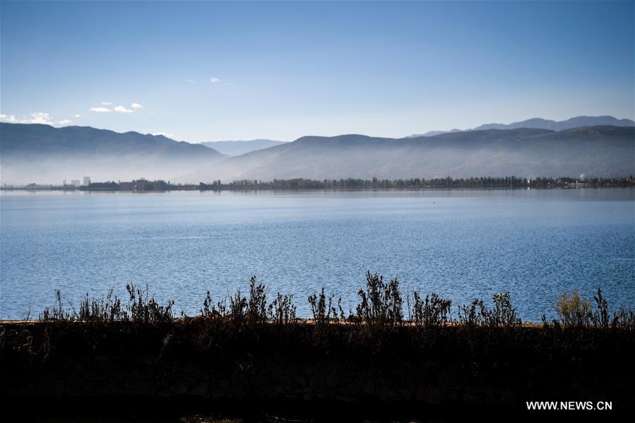 Paysage d'un lac dans le sud-ouest de la Chine