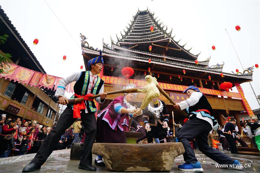 Chine : festival de l'ethnie Dong au Guangxi