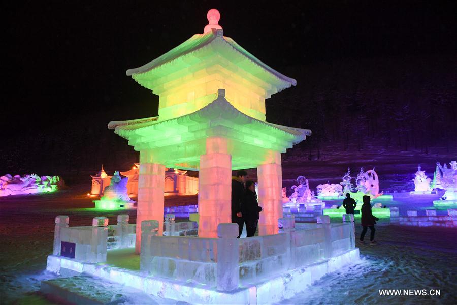 Chine : sculptures de glace et de neige en Mongolie intérieure 
