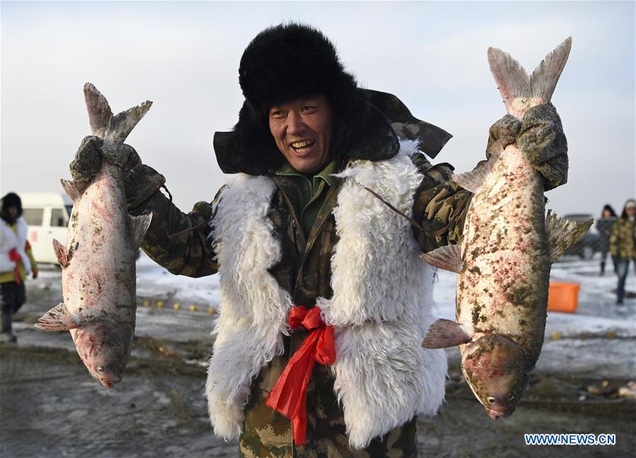 Pêche hivernale dans le nord-est de la Chine