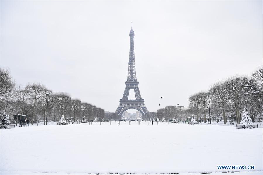 France : Paris sous la neige