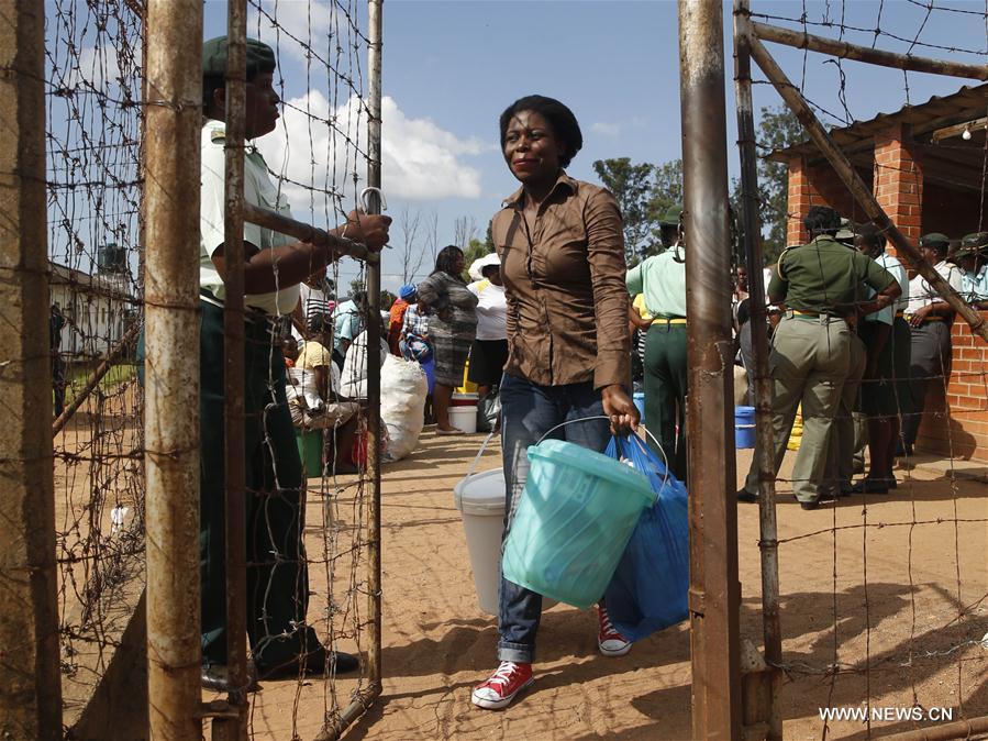 Zimbabwe : amnistie pour 3.000 détenus