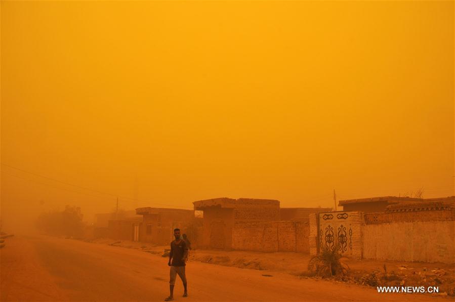 Une forte tempête de poussière frappe la capitale soudanaise Khartoum 