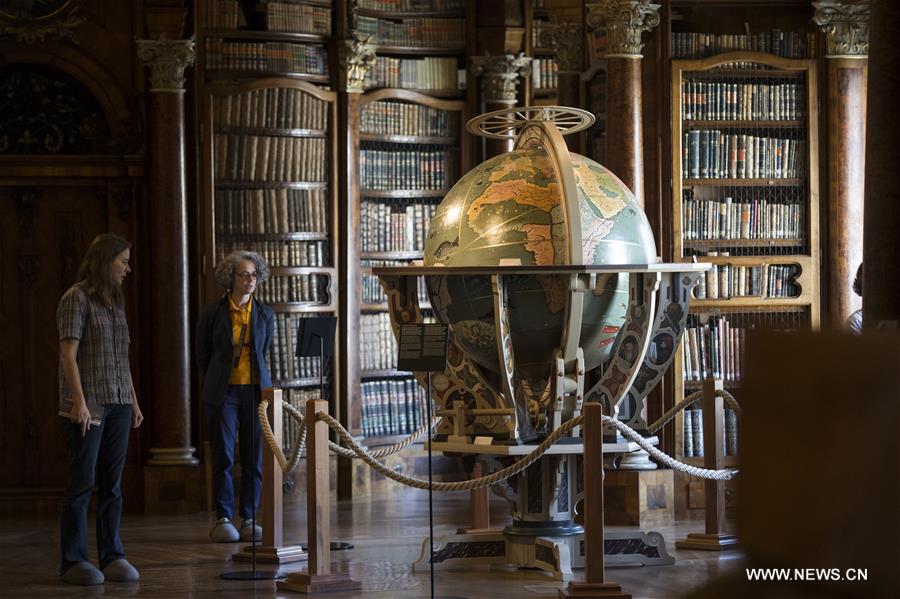 Suisse : bibliothèque de l'abbaye de Saint-Gall