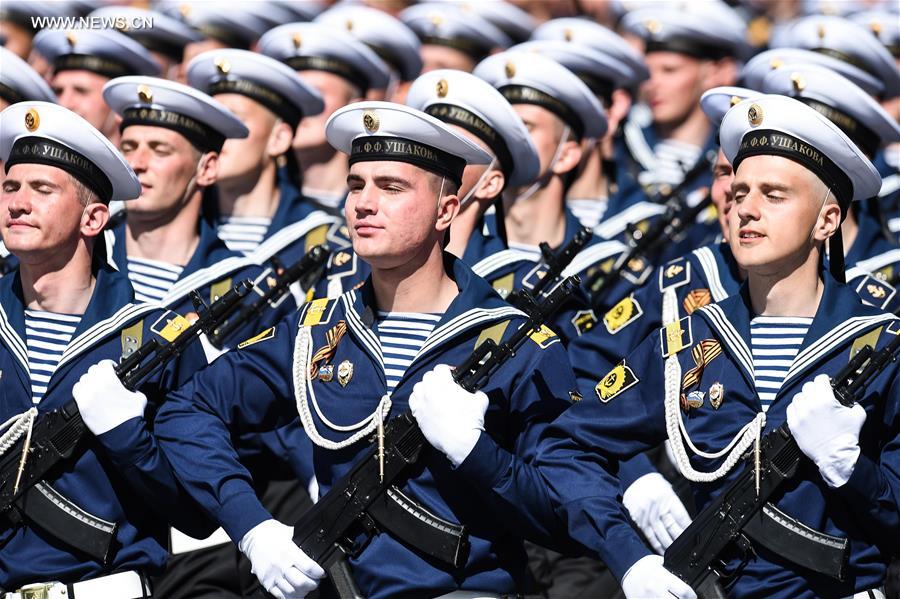 Russie : d&eacute;fil&eacute; militaire pour c&eacute;l&eacute;brer la Journ&eacute;e de la victoire 