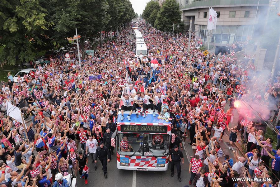 Croatie : l'équipe nationale accueillie en héros à Zagreb