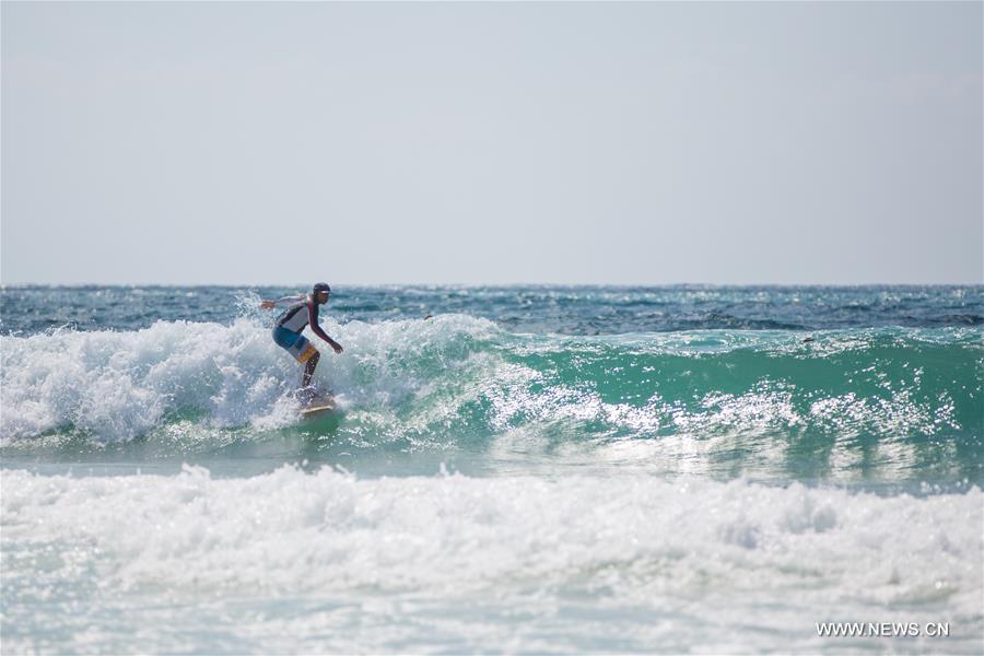 Israël : surf en Méditerranée