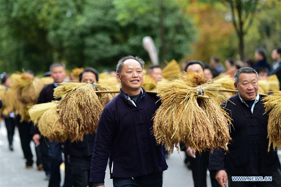 Chine : célébrations du Nouvel An de l'ethnie Miao au Guizhou