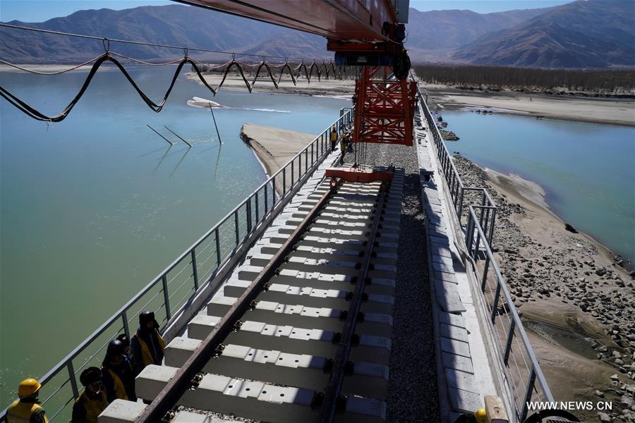 Chine : construction du chemin de fer Sichuan-Tibet