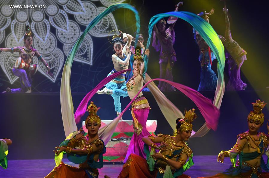 Chine : concours de danse à Lanzhou (nord-ouest)