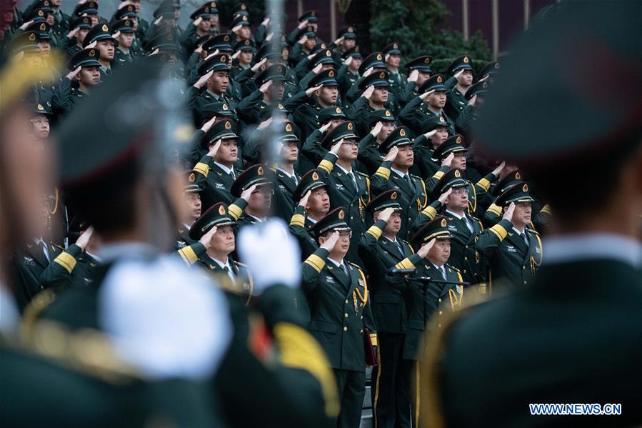 Chine : cérémonie de lever du drapeau pour le 19e anniversaire de la rétrocession de Macao