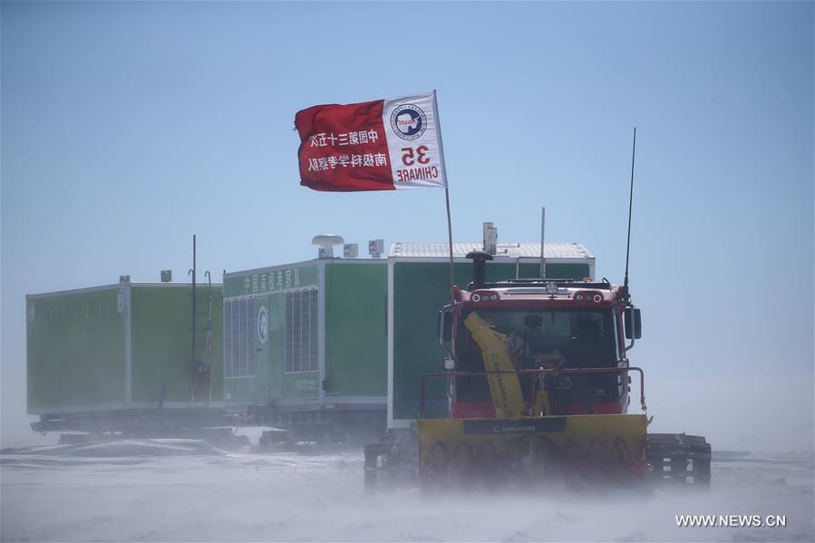 L'expédition chinoise en Antarctique affronte le blizzard