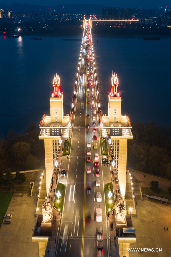 Chine : réouverture du Grand pont de Nanjing sur le fleuve Yangtsé