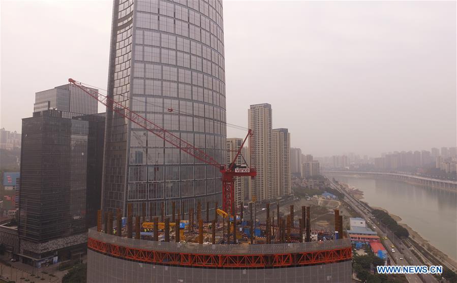 Construction d'un gratte-ciel à Chongqing