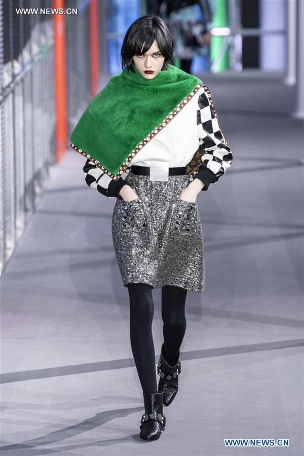 Semaine de la mode de Paris : défilé des créations d'Louis Vuitton