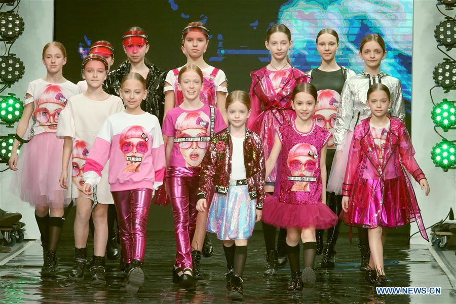 Créations pour enfants lors de la Semaine de la mode de la Biélorussie
